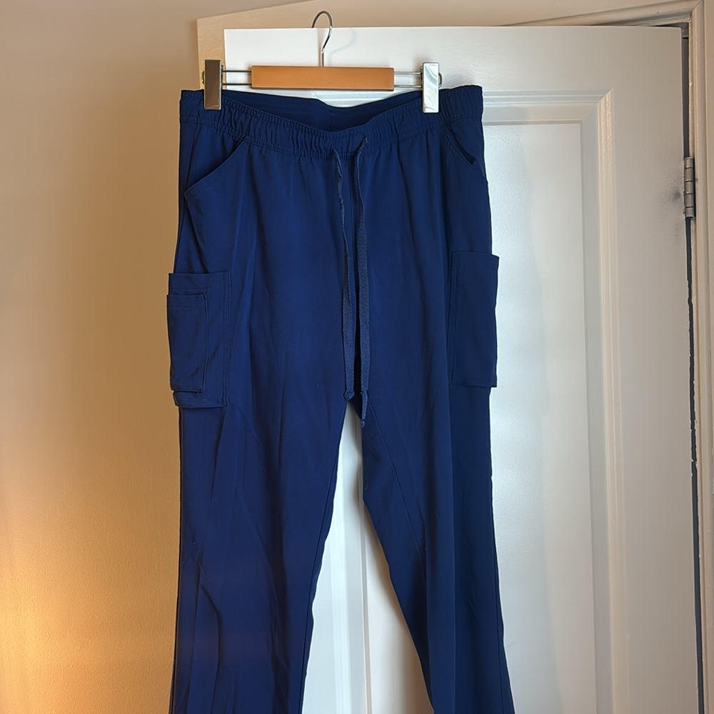 Health Pro Scrub Set - Picture 3 of 3